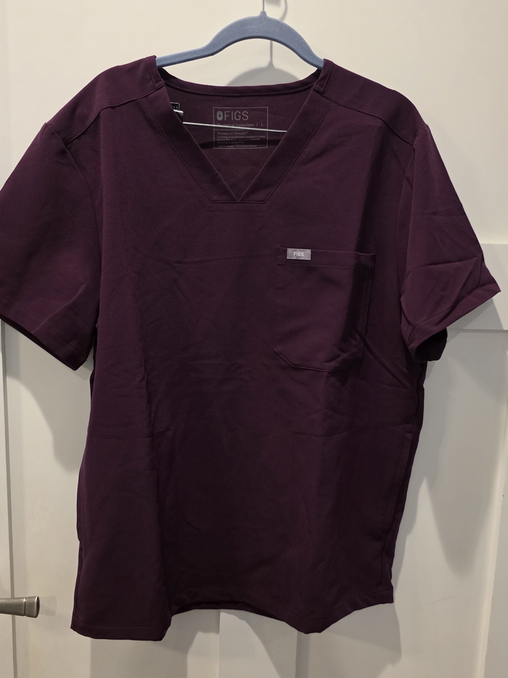 Figs Chisec Scrub Top Men’s Large Maroon Burgundy Three Pocket Technical Medical